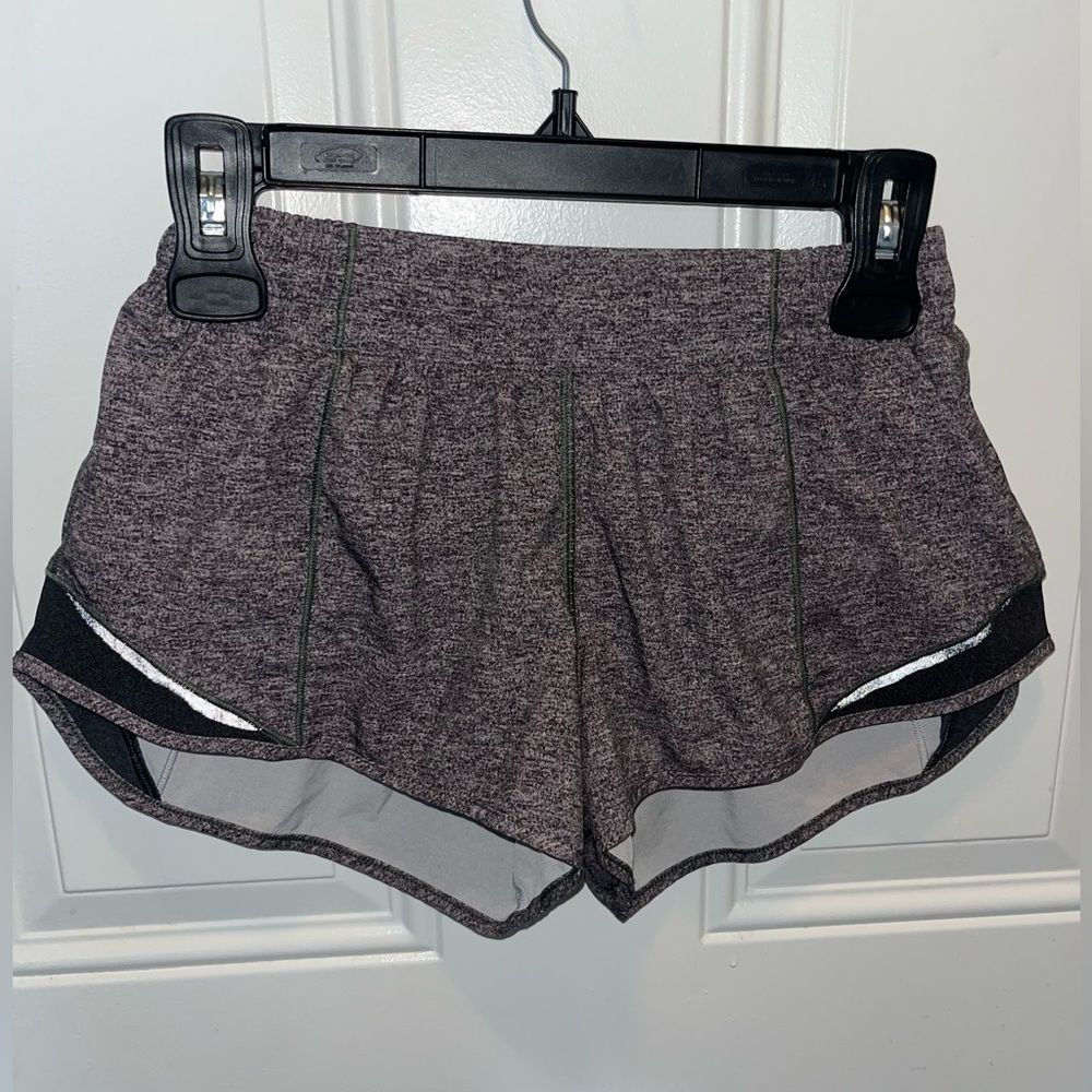 Lululemon Hotty Hot Low-Rise Lined Shorts 2.5”